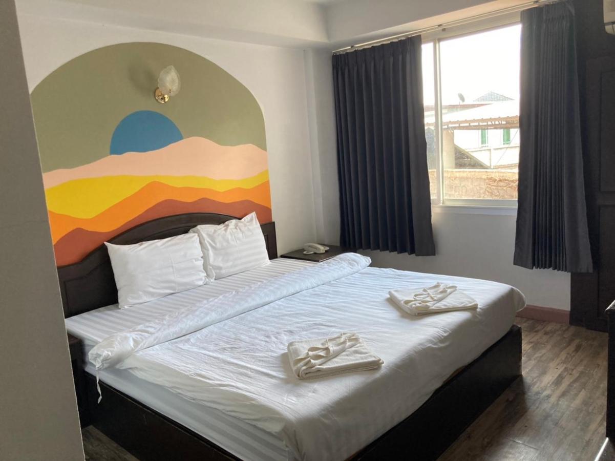 Sun Moon Hotel Лей Екстер'єр фото
